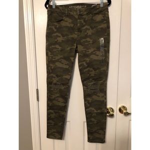 American Eagle camo Jegging